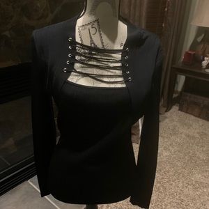 Stunning black top - medium